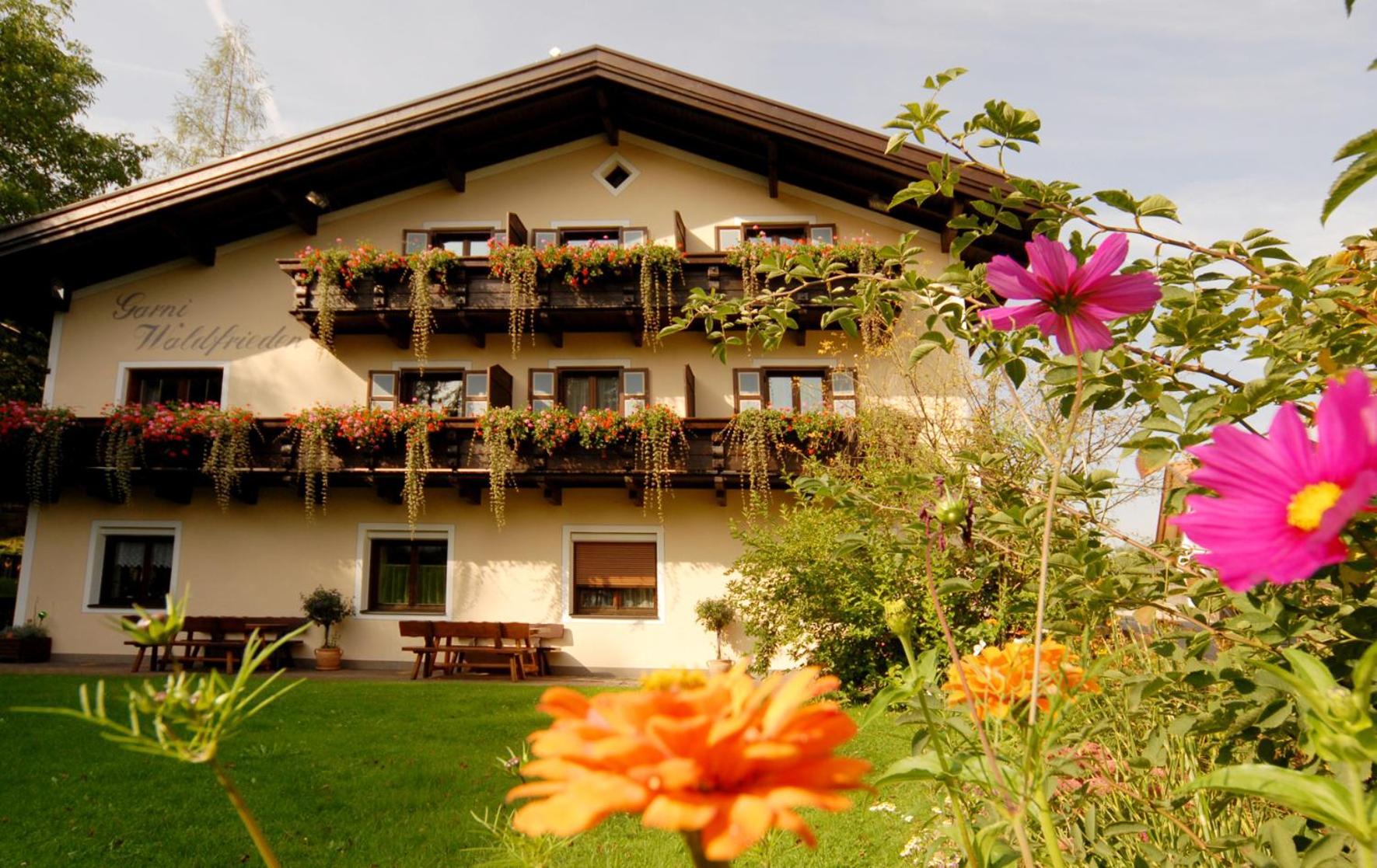 Garni Waldfrieden Hotell Castelrotto Exteriör bild