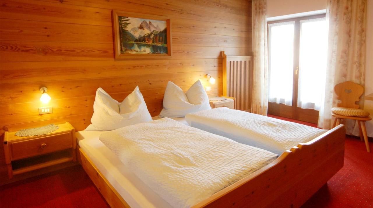 Garni Waldfrieden Hotell Castelrotto Exteriör bild